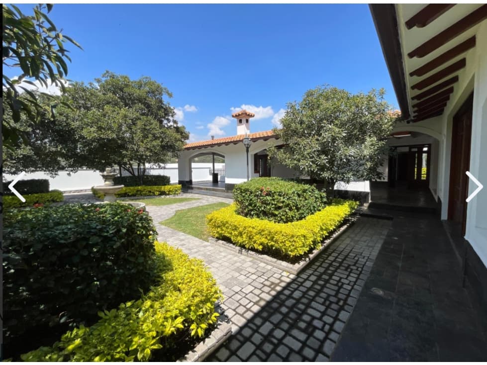 Casa ALQUILER 5 dormitorios 1plantaCumbayá La Viña - 1