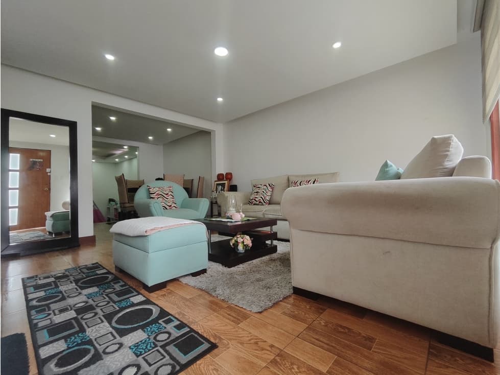 CASA EN VENTA 2 HAB + SALA DE ESTAR 23 DE JUNIO (CONDADO) AN - 1