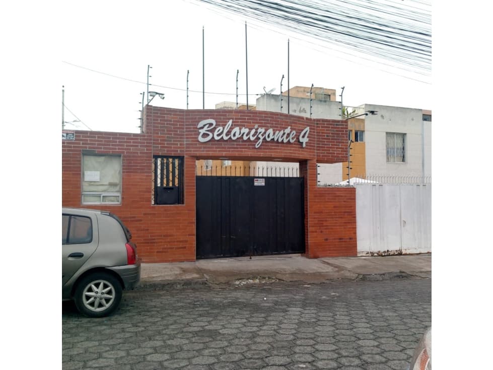 CASA EN VENTA - MITAD DEL MUNDO(YV) - 1