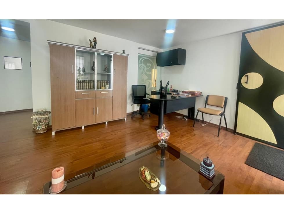OFICINA EN ARRIENDO 168 M2 ISLA FLOREANA - JIPIJAPA (SZ) - 1