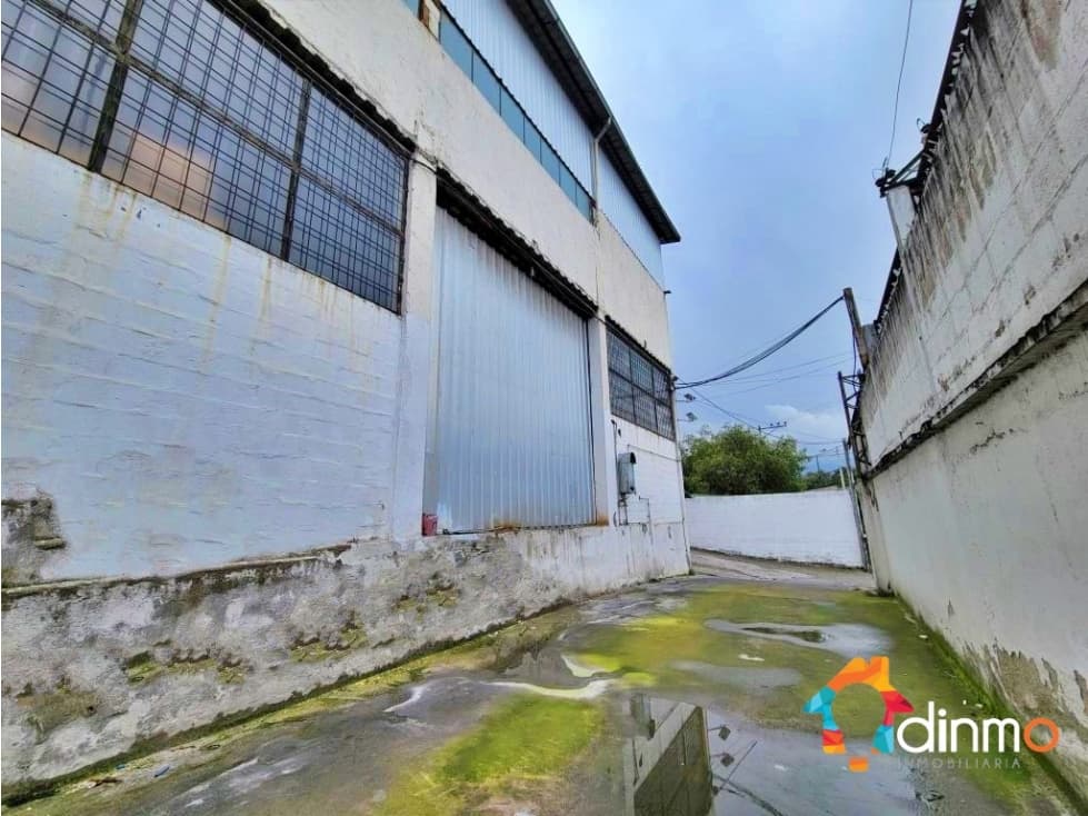 Arriendo Galpon industrial renta La Cristiania, Norte de Quito - 1