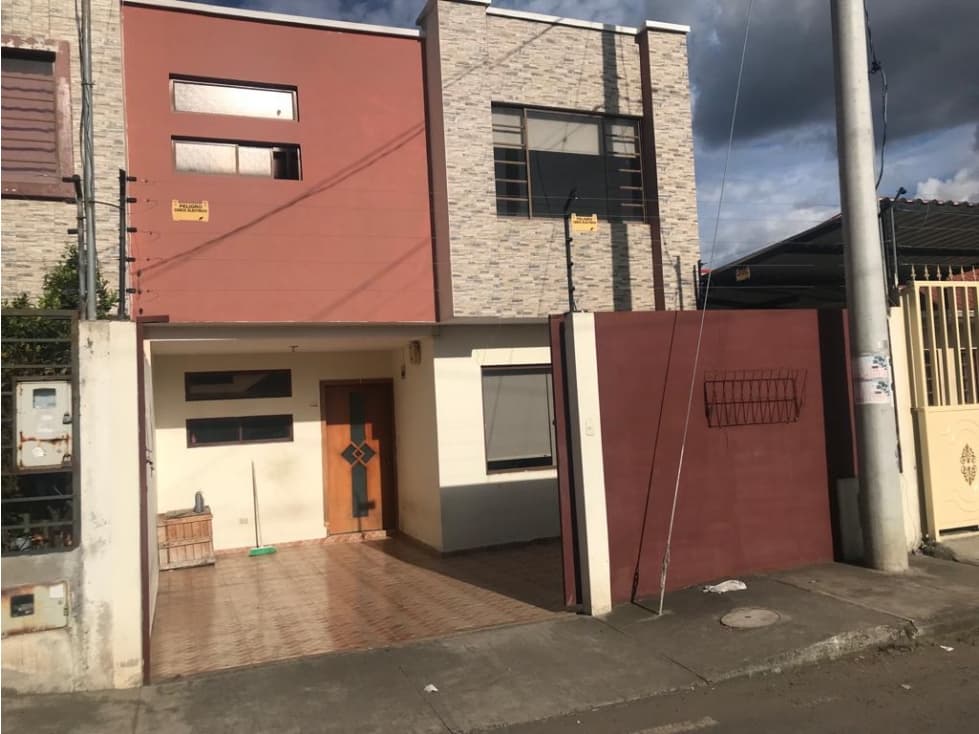 Casa en Venta Centro de Ricaurte Cuenca - 1