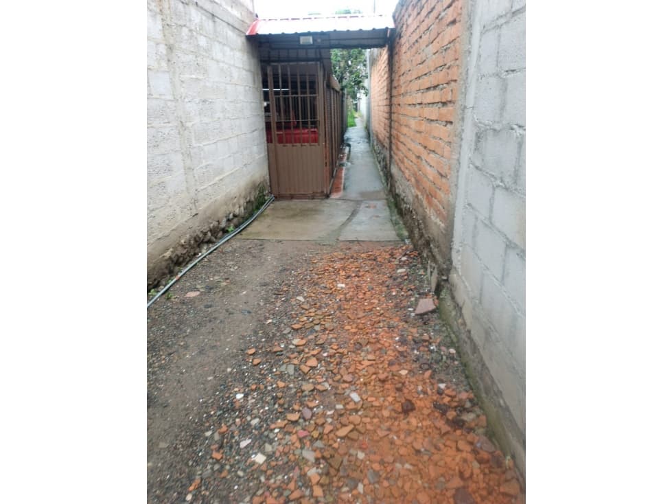 CASA RENTERA EN VENTA CON 12 MINIDEPARTAMENTOS - 1