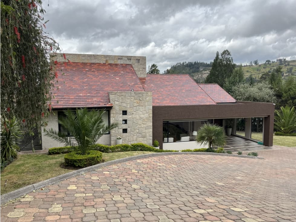 Venta de Casa, Azogues, Sector Javier Loyola, Zumbahaico 2132 m² - 1