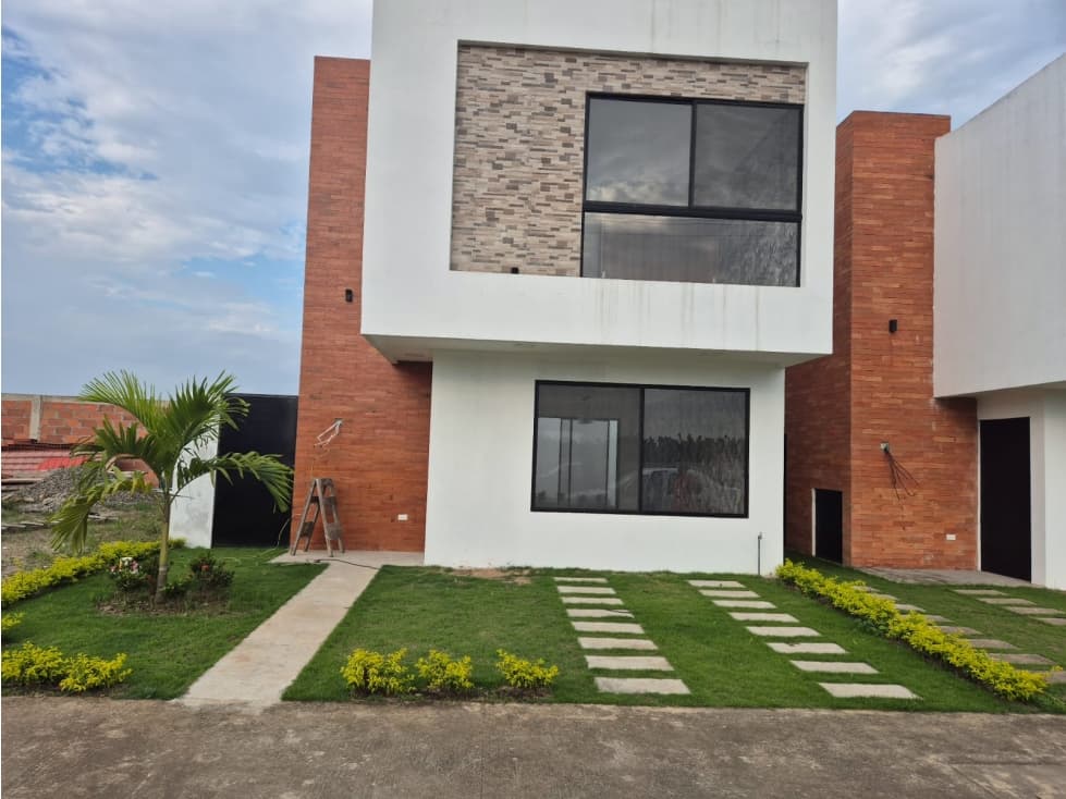 Venta de Casa en Urbanización Villa San Eduardo, Pasaje - 1