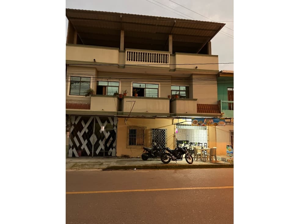 Venta de Casa Rentera 272 m², Santa Rosa - 1