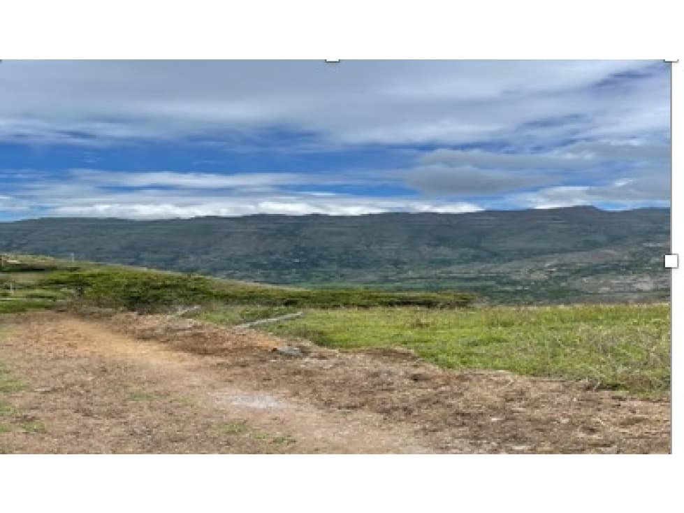 Loja ,parroquia Taquil Terreno en Venta, 5441 m2 Esquinero - 1