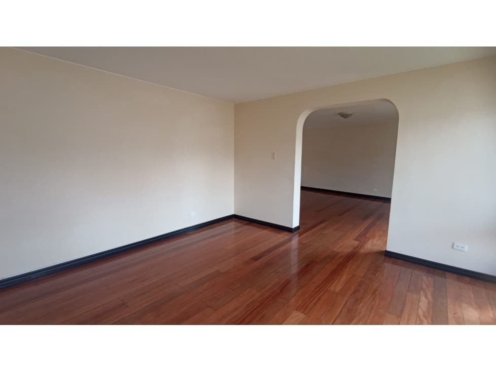 Quito Tenis, Casa en Renta, 290m2, 3 Habitaciones - 1