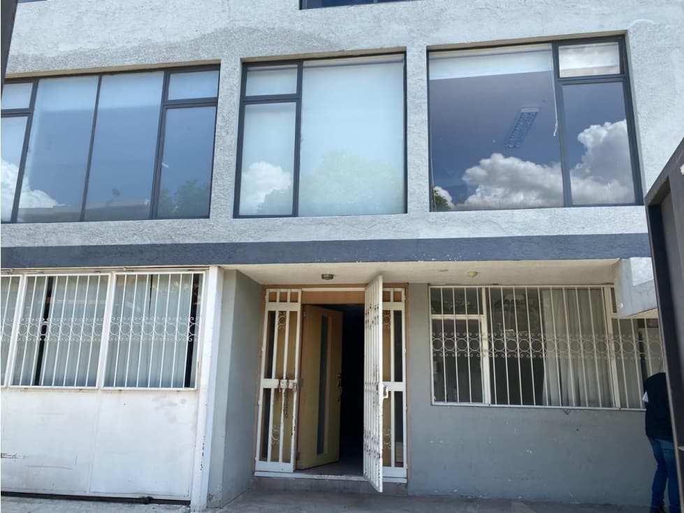 Jipijapa, Casa Comercial en Renta, 736m2, 3 Pisos - 1