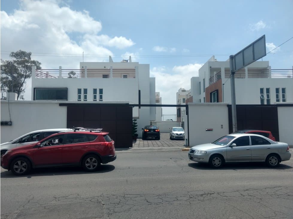 VENTA de CASA NUEVA en Bosques del Lago Izcalli - 1