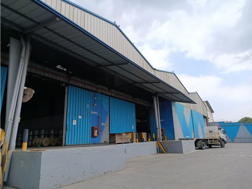ALQUILER BODEGAS de 1.200 M² $5,5 M² INMACONSA VíA A DAULE (GESCO) - 1
