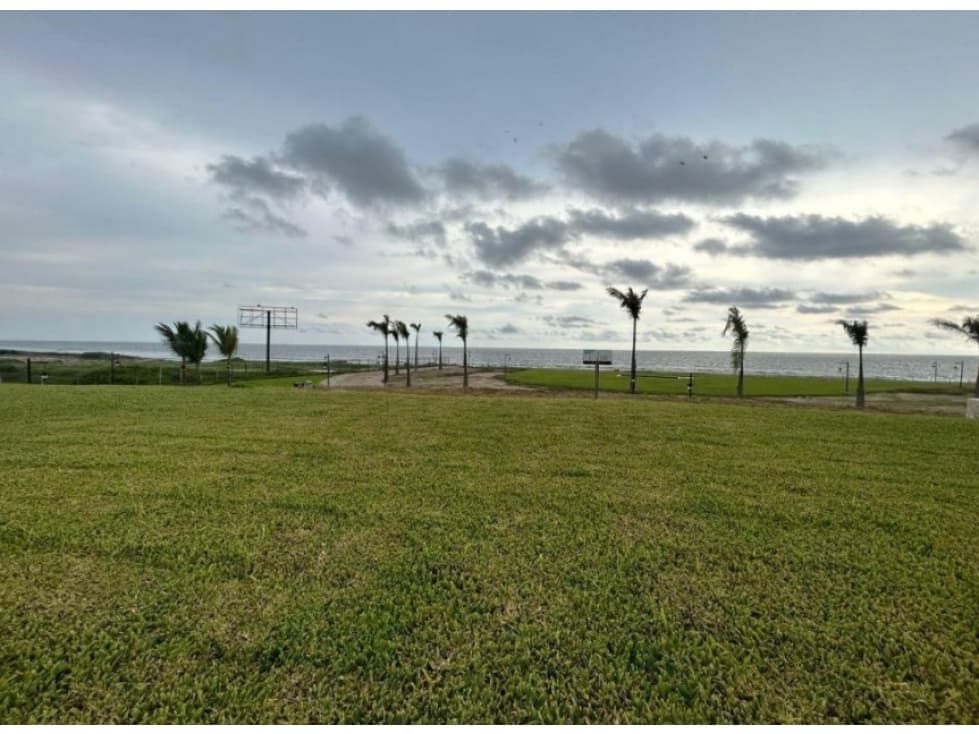 Lote Frente a Laguna Karibao Playa Solar 71 261.30 m²Solar 71 - 1