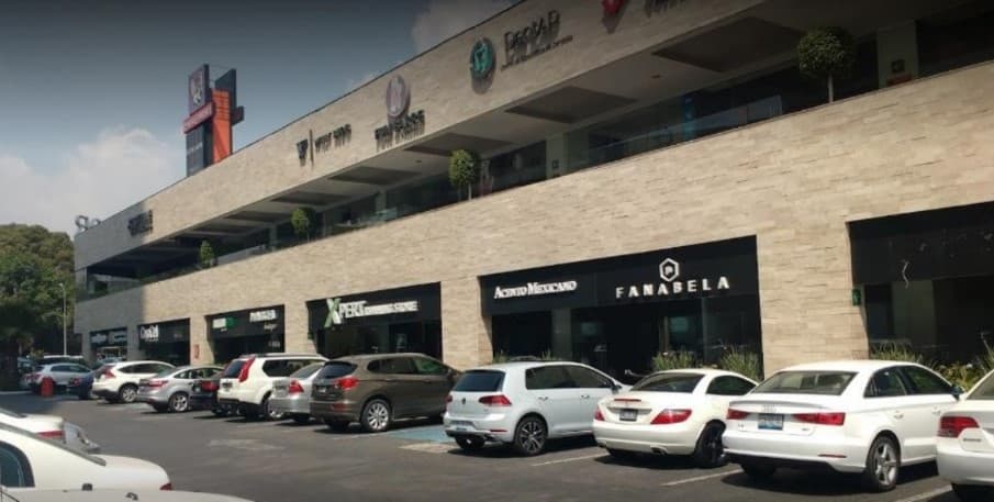 Local En Renta En Plaza Comercial Sobre Calzada Zavaleta - 1