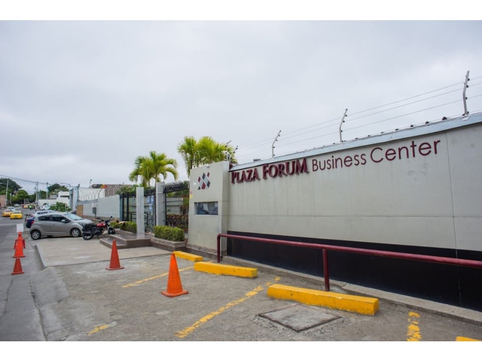 Se Alquilan Oficinas Plaza Fórum 15,20,35 Mts2 - 1