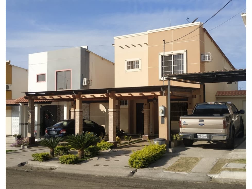 Hermosa Casa Sector Sur Manta. - 1