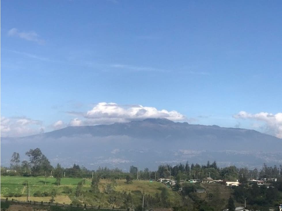 TERRENO EN CHECA SECTOR LA TOLA 5 MINUTOS DE LA PANAMERICANA - 1