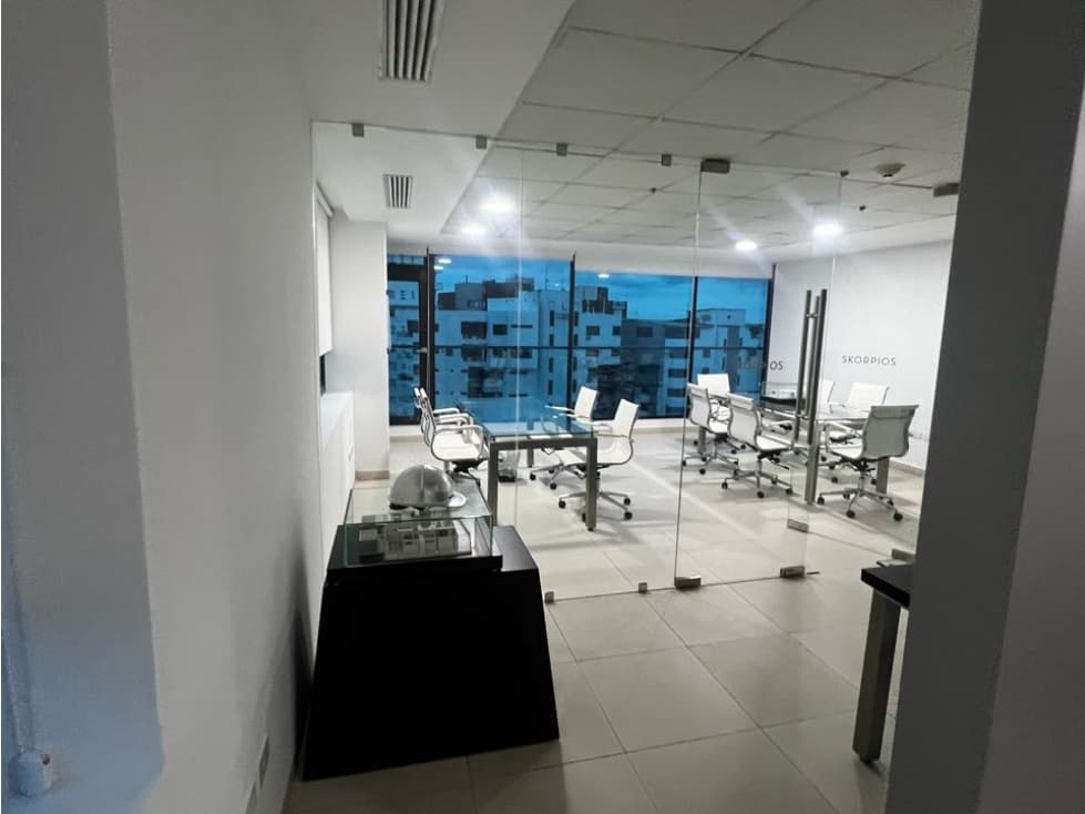 Se vende oficina 74.90m2 en Manta Business Center LVSA - 1
