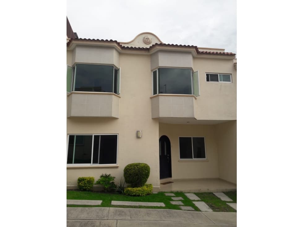 Renta de Casa en Condominio en Lomas de Atzingo - 1