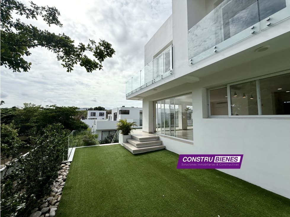 Casa semiamoblada en Urb. Ciudad del Mar, Manta - 1