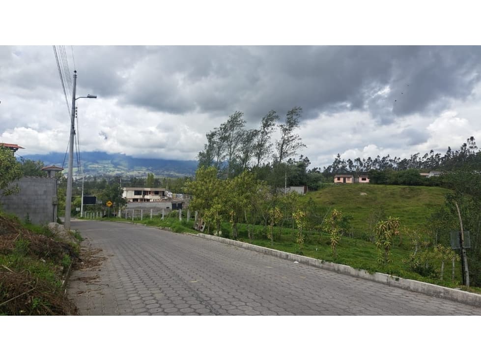 Se Vende Hermoso Lote en Quiroga - 1