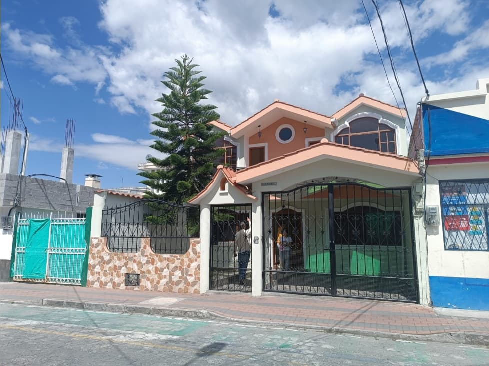 CASA EN VENTA EN COTACACHI - 1