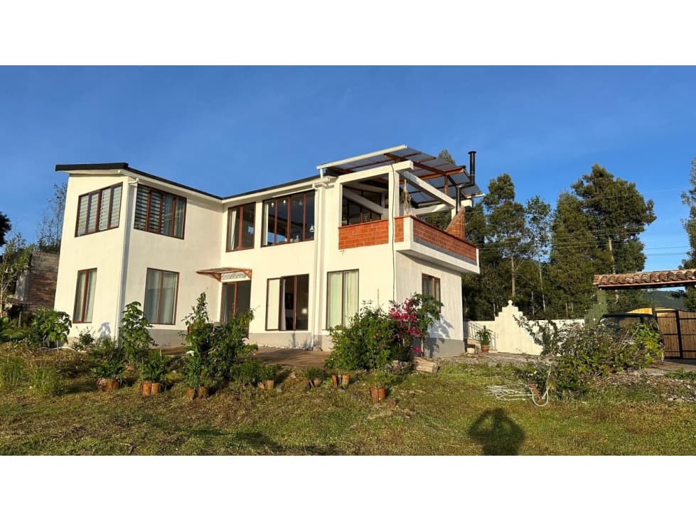 PROPIEDAD DE ENSUEÑO EN OTAVALO CON TINY HOUSE PARA HUÉSPEDES - 1