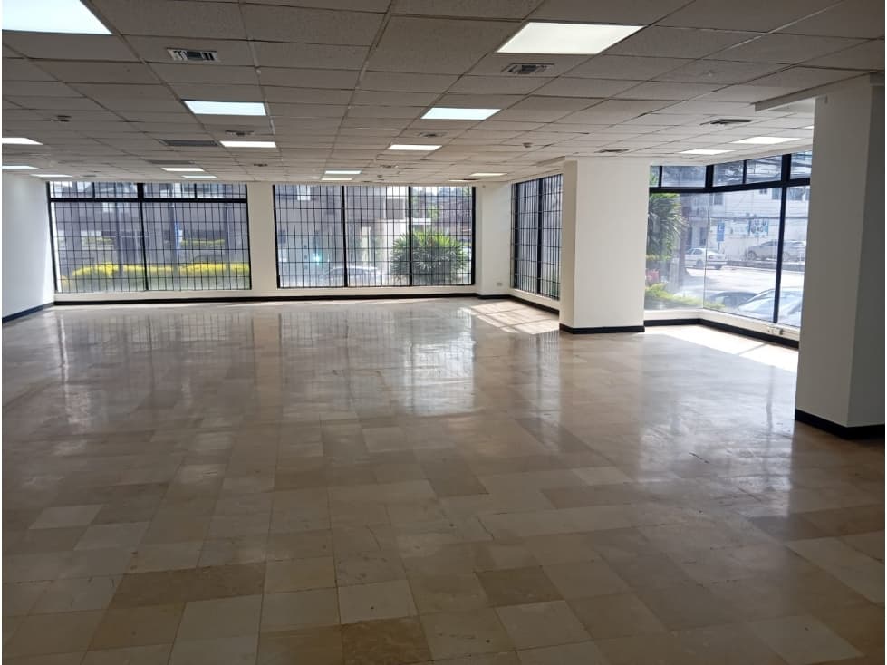 ALQUILER DE OFICINA EN KENEDDY NORTE 240M2 - 1