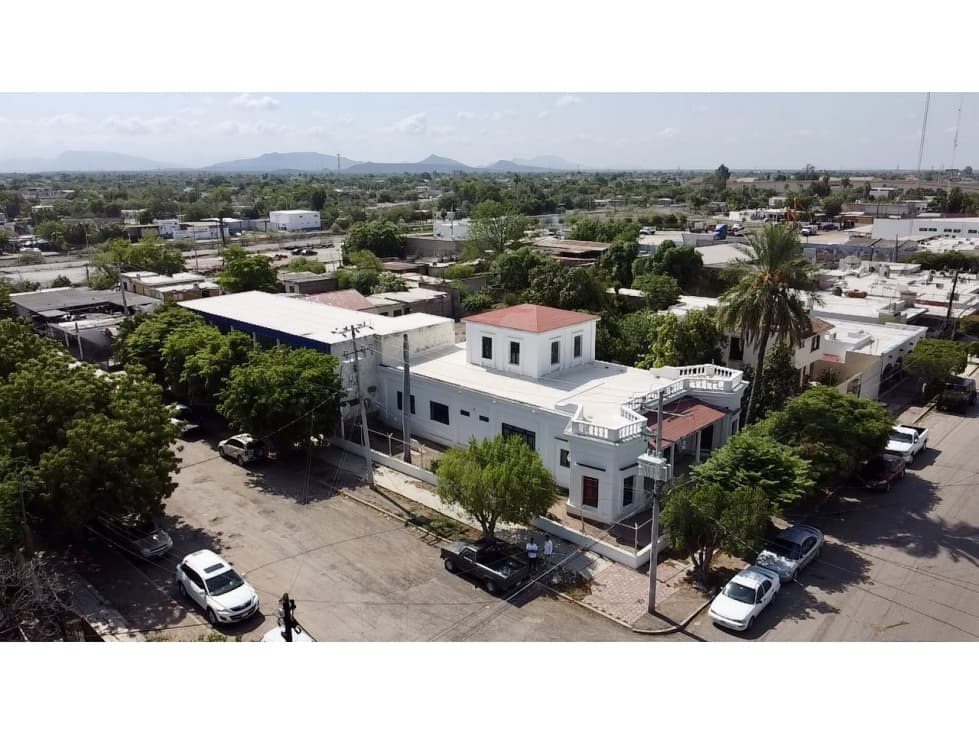 Edificio de uso mixto de 1600 m2 en Navojoa Sonora - 1
