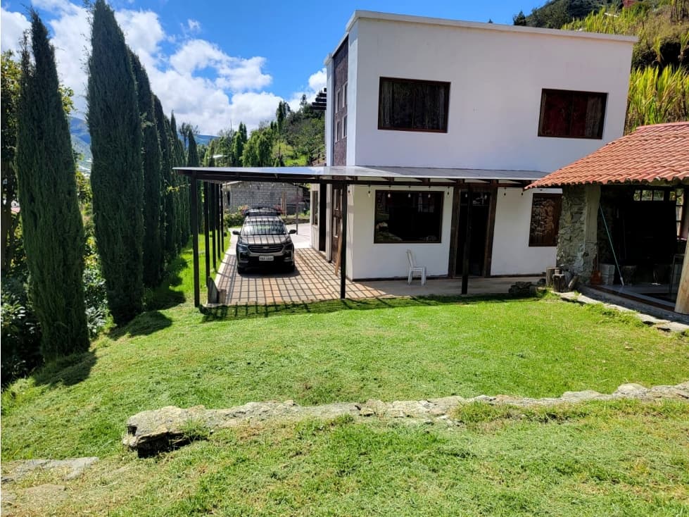 Venta de Quinta en Paute, Frente al Parque Lineal - 1