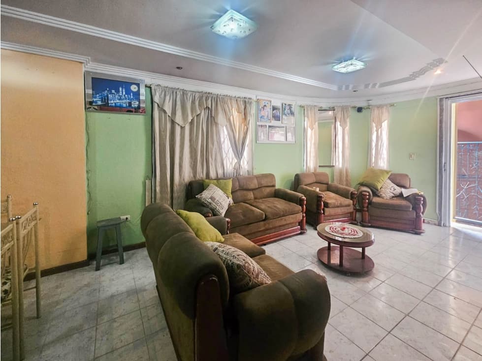 CASA TRES DORMITORIOS AMOBLADA EN RENTA AV ISABEL LA CATOLICA CUENCA - 1