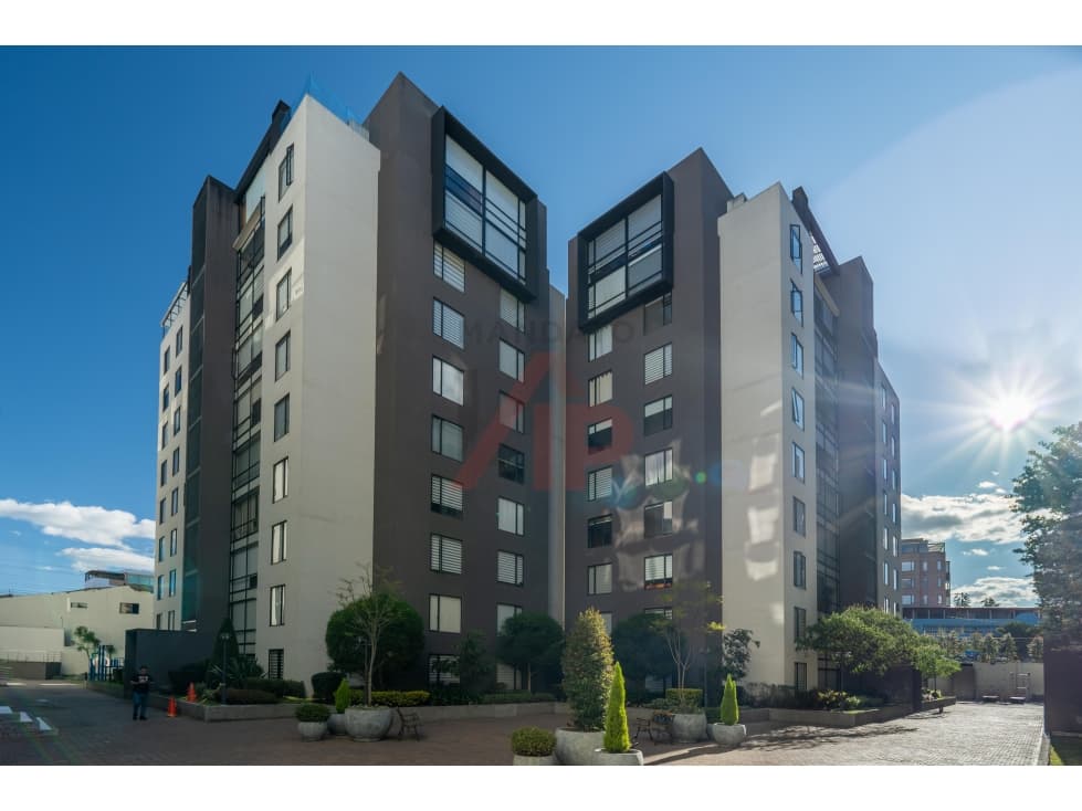 PENTHOUSE EN RENTA SECTOR AV. PRIMERO DE MAYO CUENCA - 1