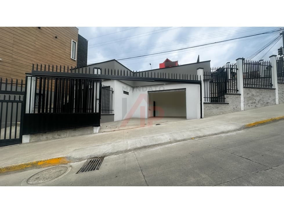 ESTRATEGICO Y FUNCIONAL LOCAL COMERCIAL AV. RICARDO DURAN CUENCA - 1