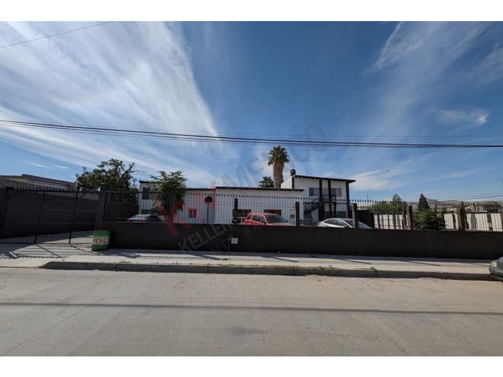 Propiedad en venta con 4 departamentos. Clínica IMSS 35 - 1