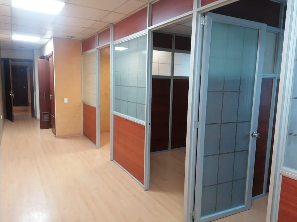 La Carolina, Oficina en  Venta, 67m2,  4 Ambientes, 1 Baño. - 1