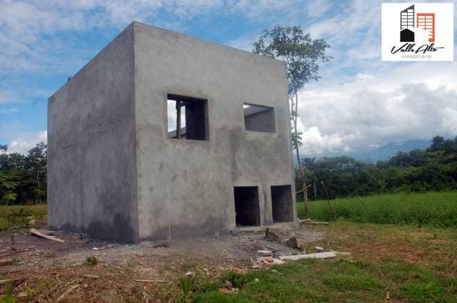 FINCA GANADERA EN CHINIMBIMI, CERCA DE SUCUA. - 1
