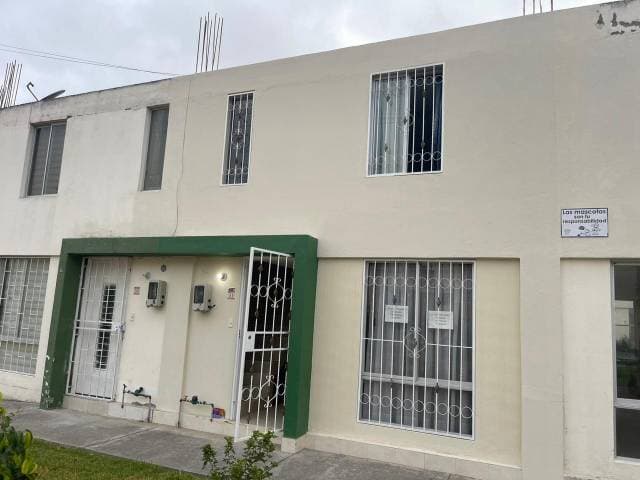 VENTA CASA CIUDAD BICENTENARIO - 1