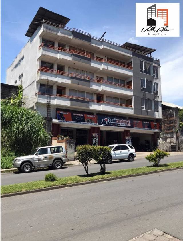 EDIFICIO RENTERO EN MACAS - 1