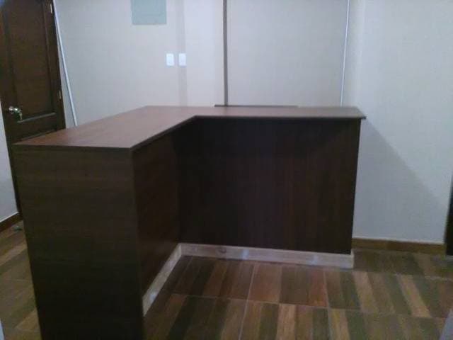 SE VENDE HOSTAL EN BUEN SECTOR - 1