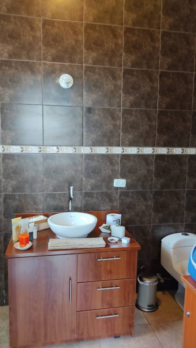ÚNICA VIVIENDA EN CONJUNTO HABITACIONAL EN LA CIUDAD DE COTACACHI. - 1