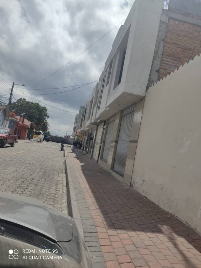 VENTA DE PROPIEDAD EN ATUNTAQUI - 1