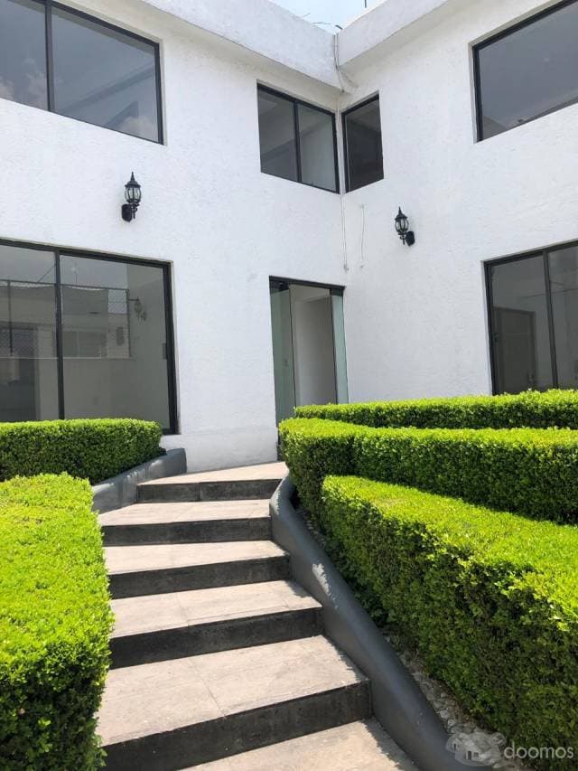 Casa con Uso de Suelo - 1