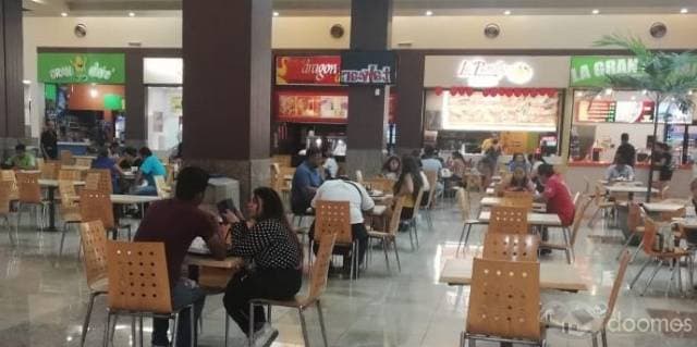 TRASPASO LOCAL EN ÁREA DE COMIDAS EN CENTRO COMERCIAL LAS AMÉRICAS DE PLAYA DEL CARMEN, SOLO PARA INVERSIONISTAS CON VISIÓN. - 1