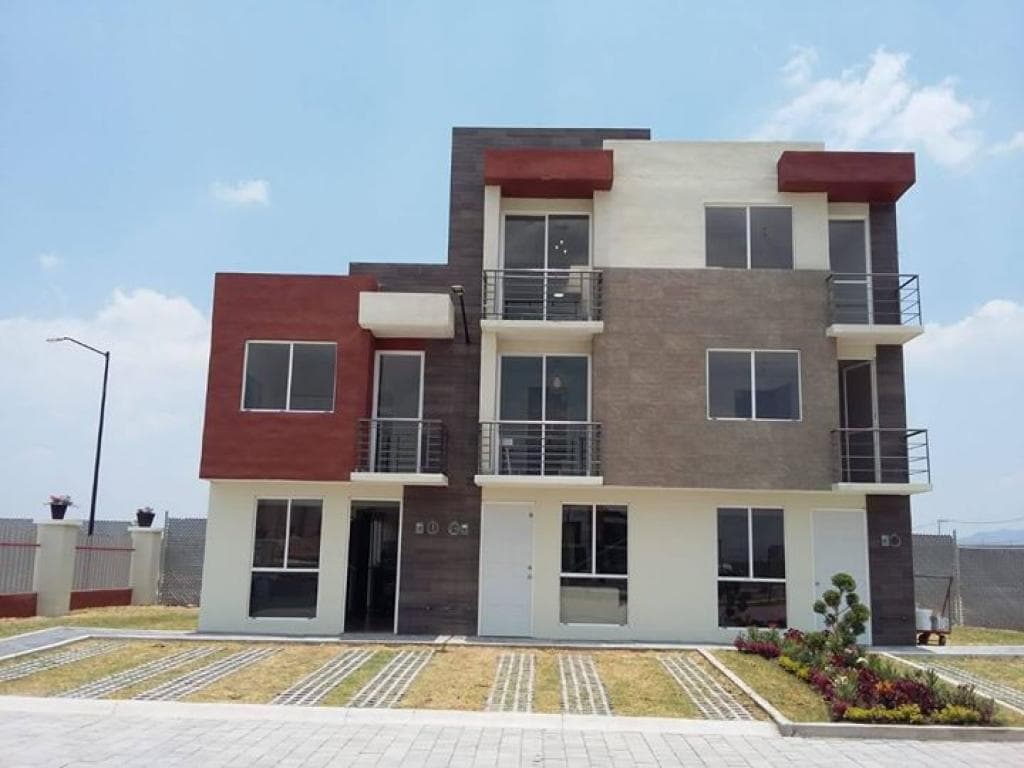HERMOSA Y AMPLIA CASA - 1