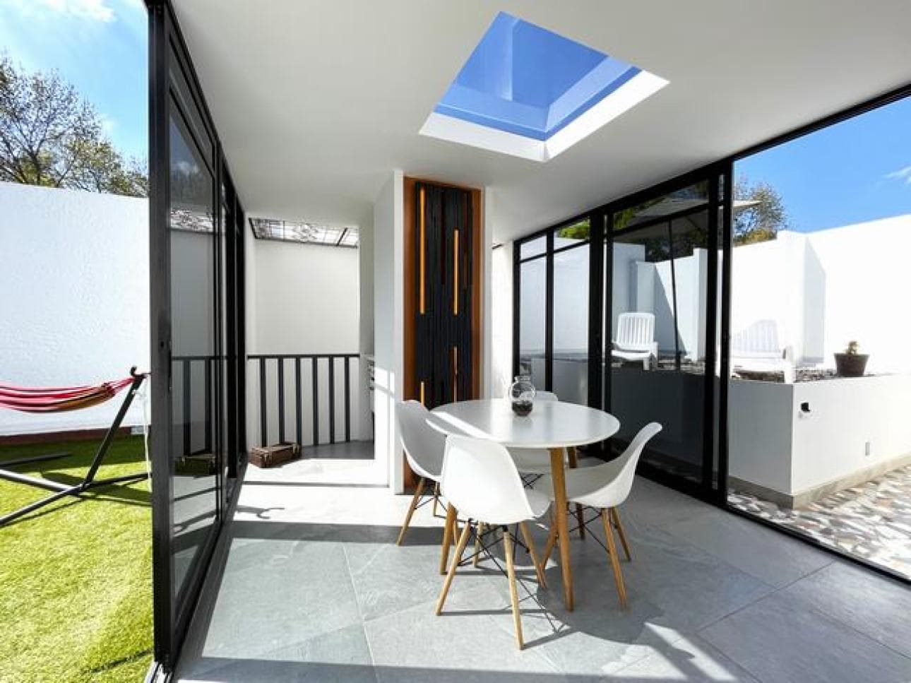 San Ángel Casa en Venta 5R 3.5B 3E Patios Terrazas Roof G - 1