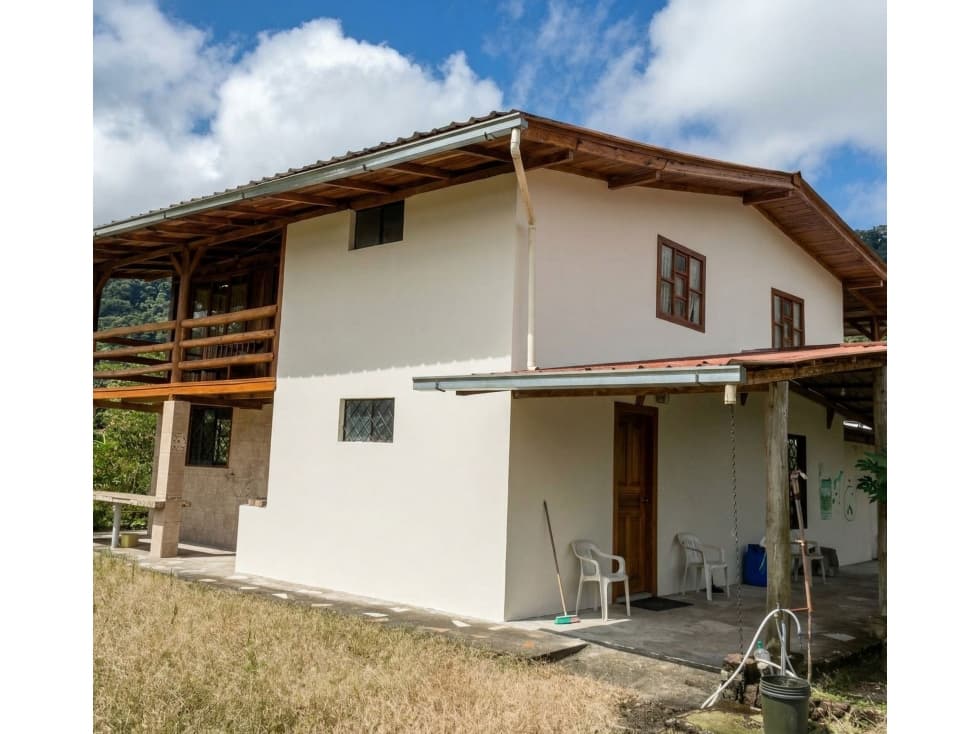 FINCA EN VENTA - 163 Ha, San Miguel de los Bancos Pichincha - 1