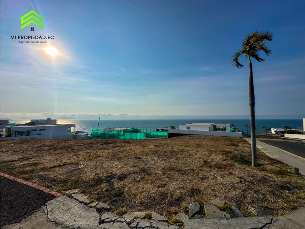 TERRENO EN URBANIZACIÓN MARINA BLUE- MANTA - 1