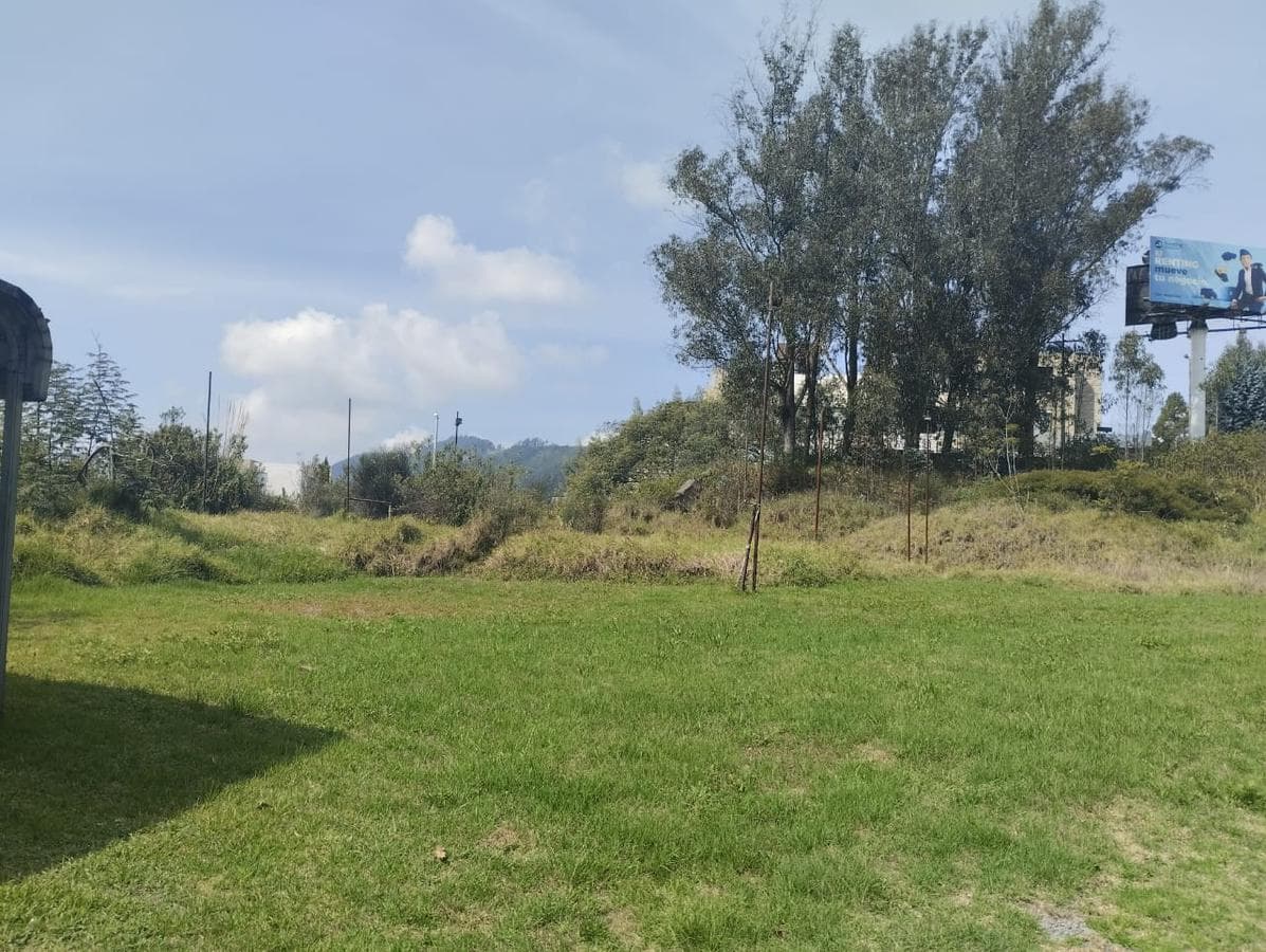 SECTOR CUMBAYA-MIRAVALLE, EN VENTA TERRENO 9.322 MT2 (MV) - 1