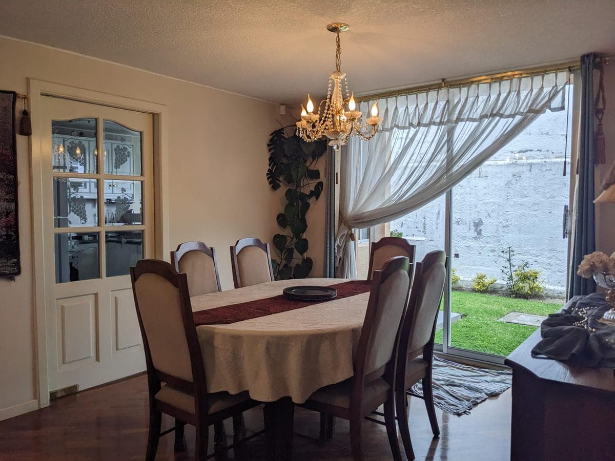 EN VENTA LINDA CASA CUATRO DORMITORIOS (SECTOR COLEGIO EINSTEIN) - 1