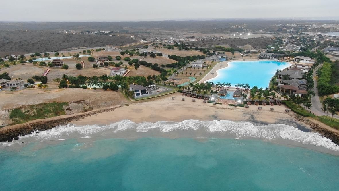 VENTA DE TERRENO BIFAMILIAR URB CASA DEL SOL - 1