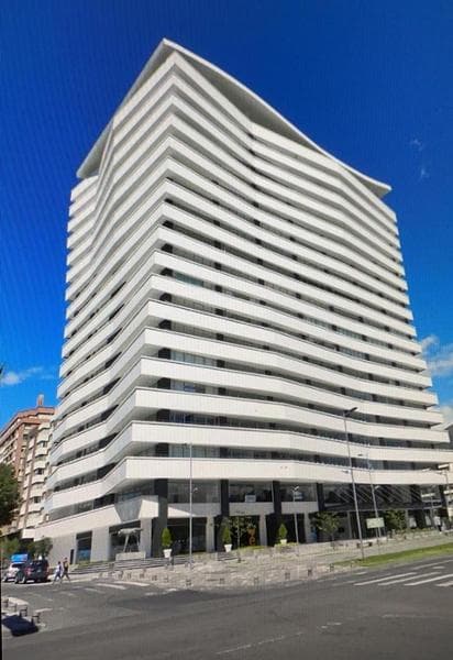 Se Vende hermosa Oficina Edificio Metropolitan , Sector Naciones Unidas - 1
